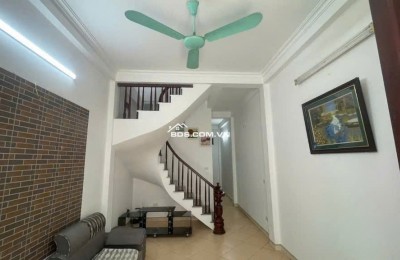 CHÍNH CHỦ NHỜ BÁN NHÀ  TRUNG TÂM QUẬN THANH TRÌ - #NGÕ THÔNG - #KINH DOANH  - #GẦN Ô TÔ.NHỈNH 5 TỶ